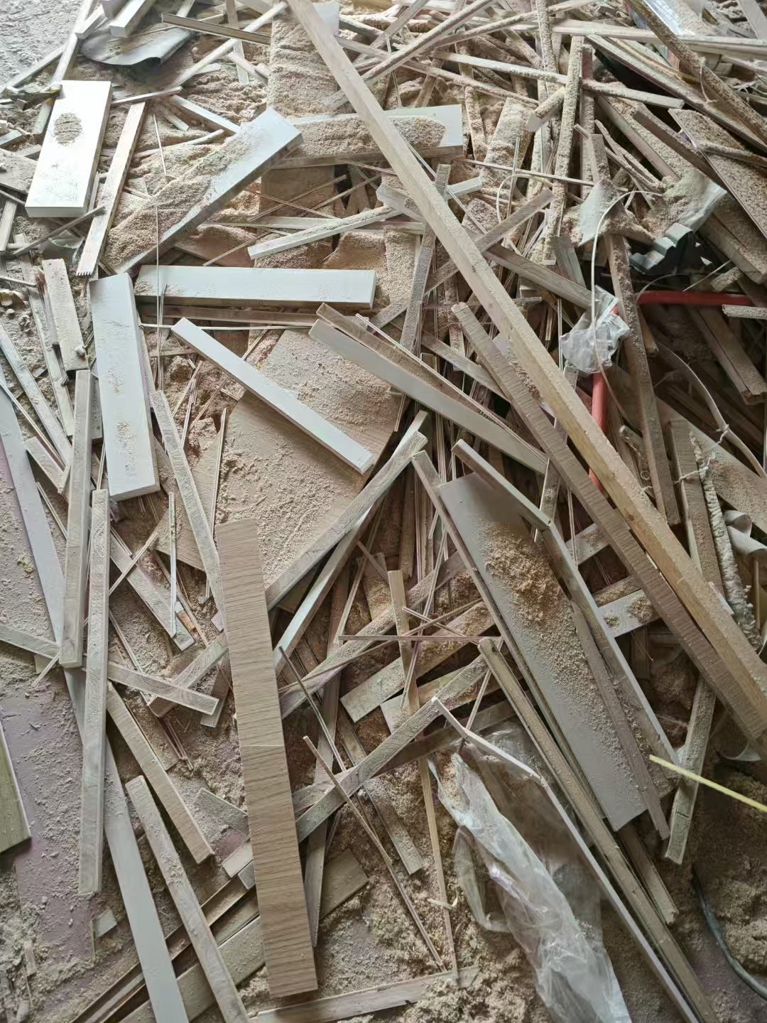 想看到是不是真木頭，請(qǐng)去工地哦